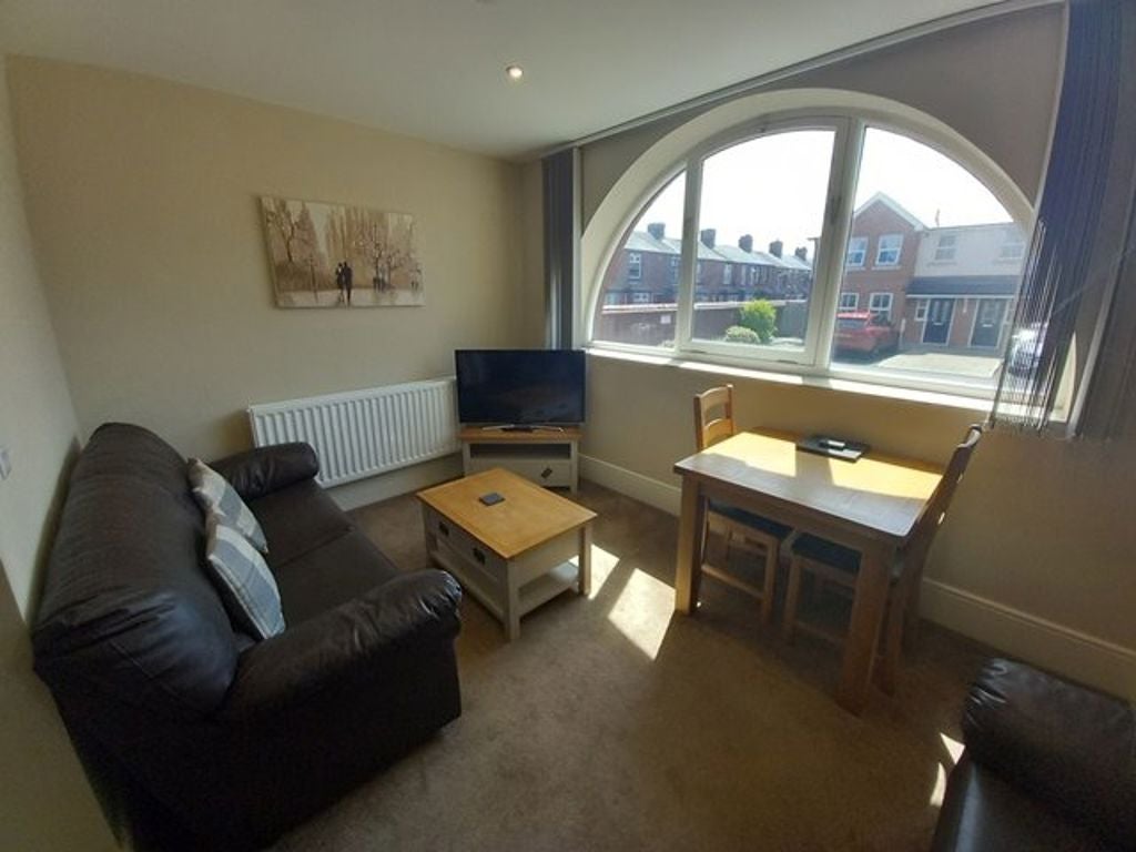 Flat Victoria Road in Barrow-in-Furness
