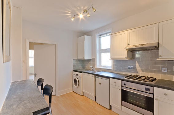 Flat Ashleigh Road in Greater London