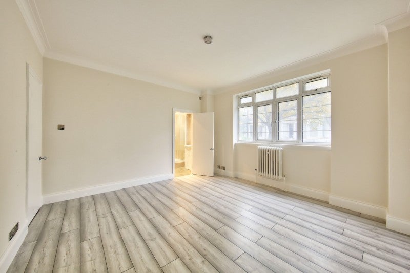 Flat Cromwell Road in Greater London