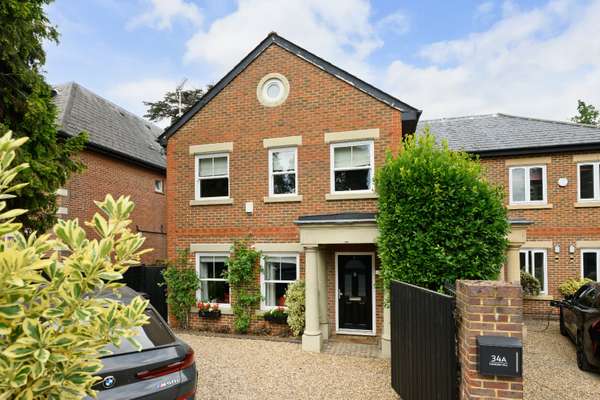 House Hanger Hill in Elmbridge