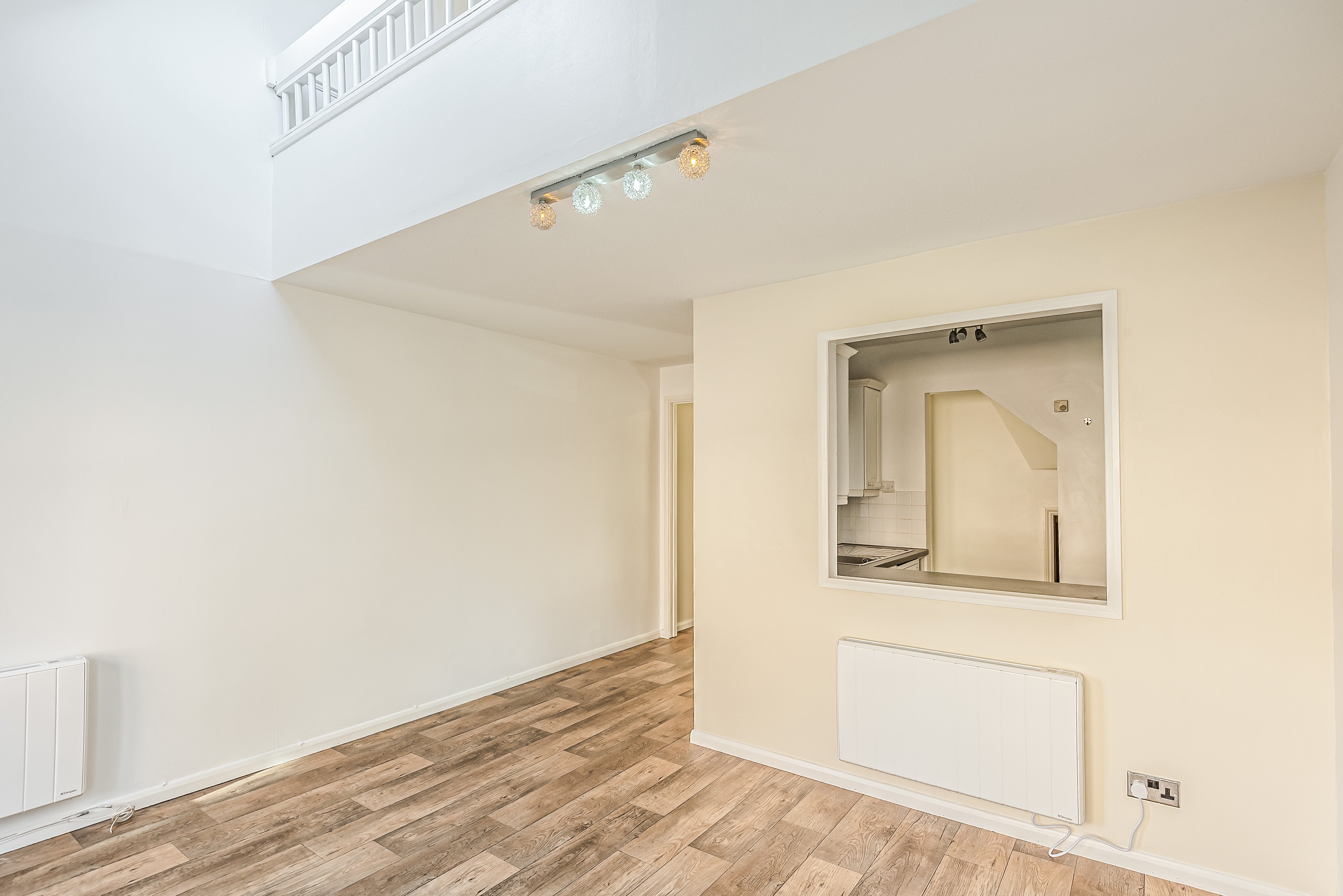 Flat Chapelmount Road in Greater London