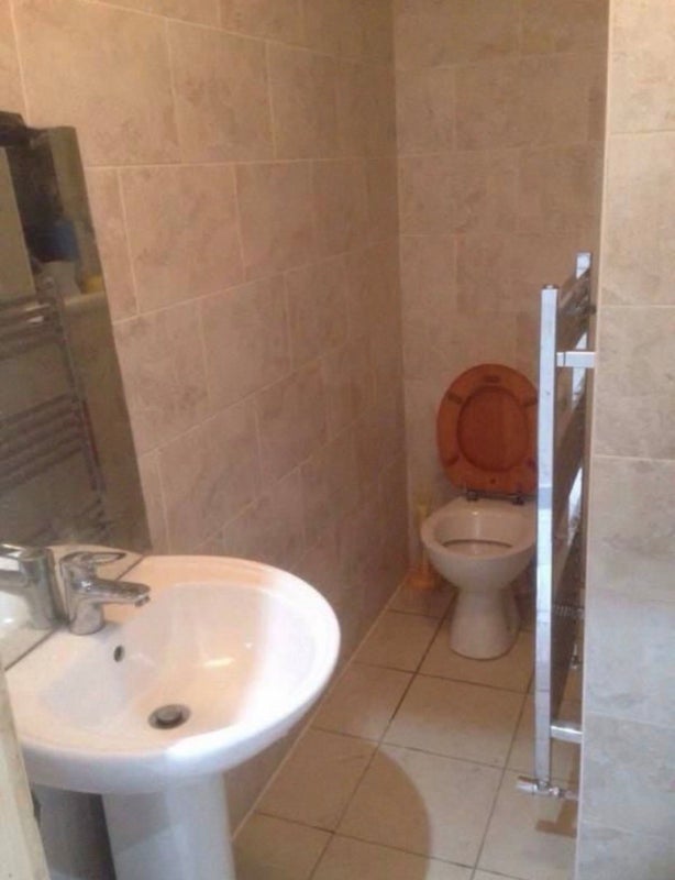 Room Courtenay Road in Greater London
