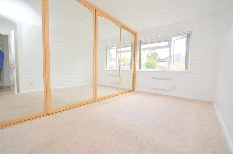 Flat Royle Close in Greater London