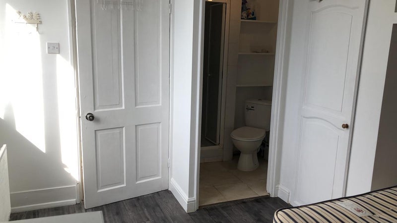 Room Laxley Close in Greater London