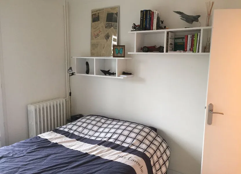 Room Avenue de la République in Saint-Cyr-sur-Loire