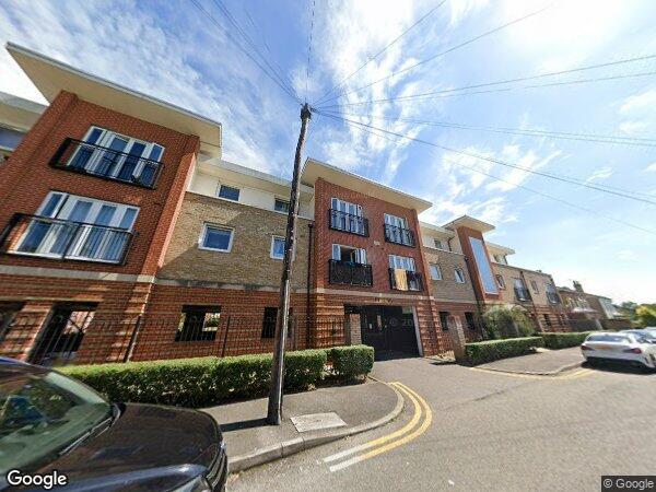 Flat Uxbridge Road in Greater London