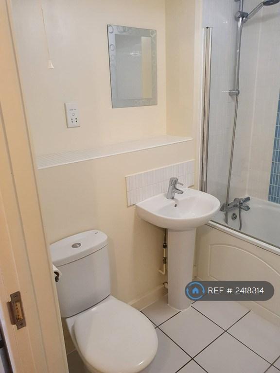 Flat Cobbett Road in Southampton