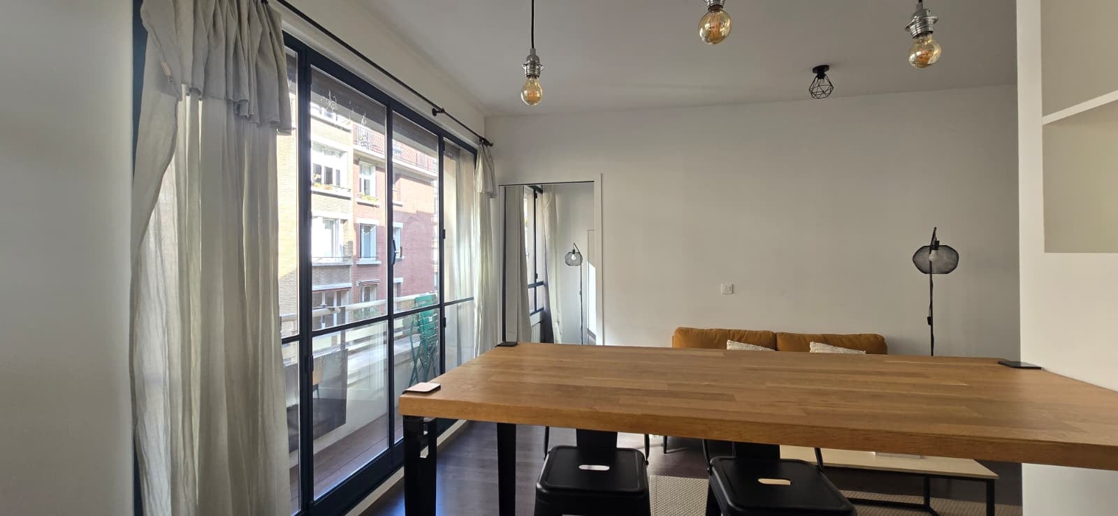 Appartement Square Emmanuel Chabrier à Paris