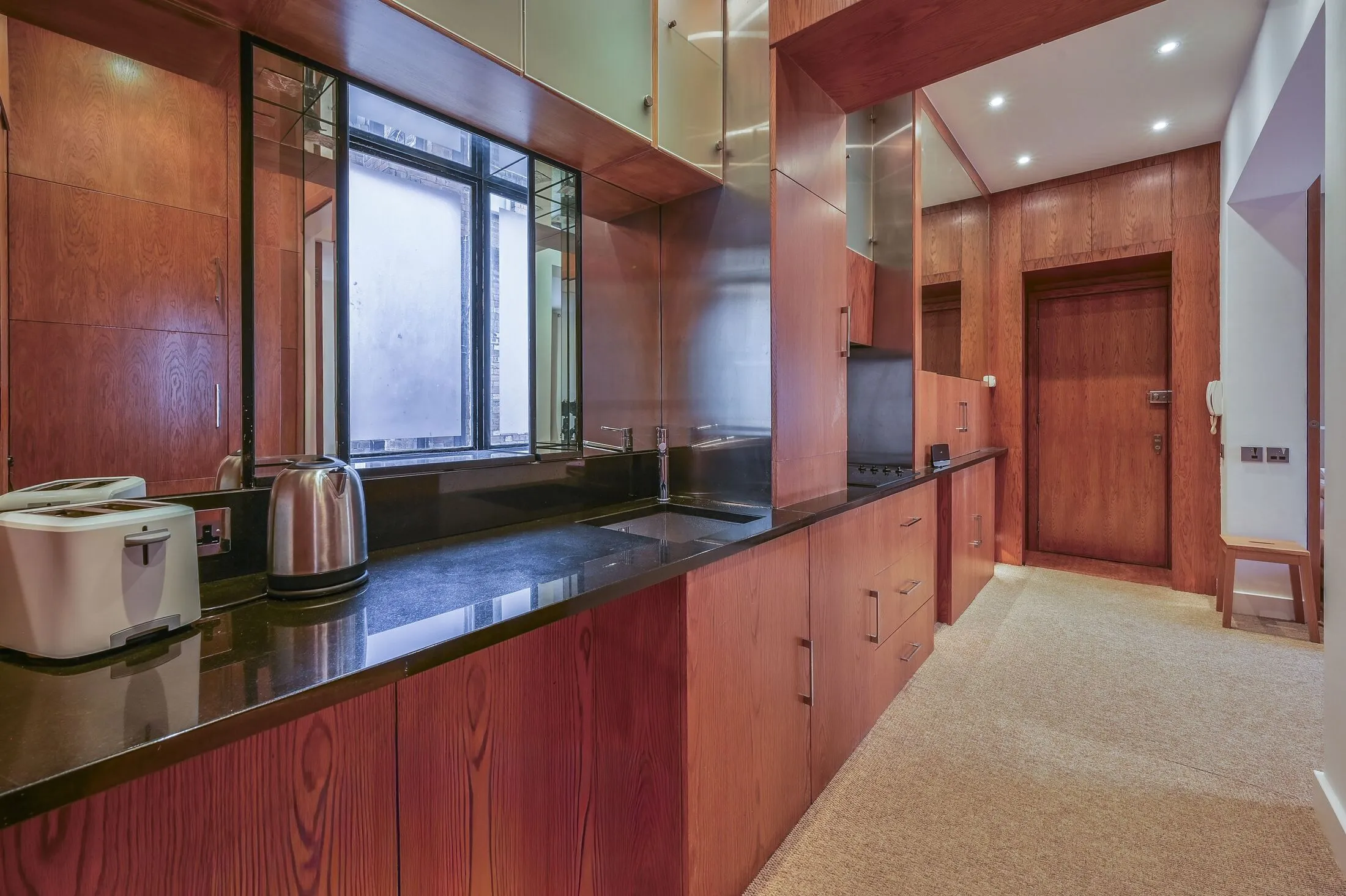 Flat West Eaton Place in Greater London