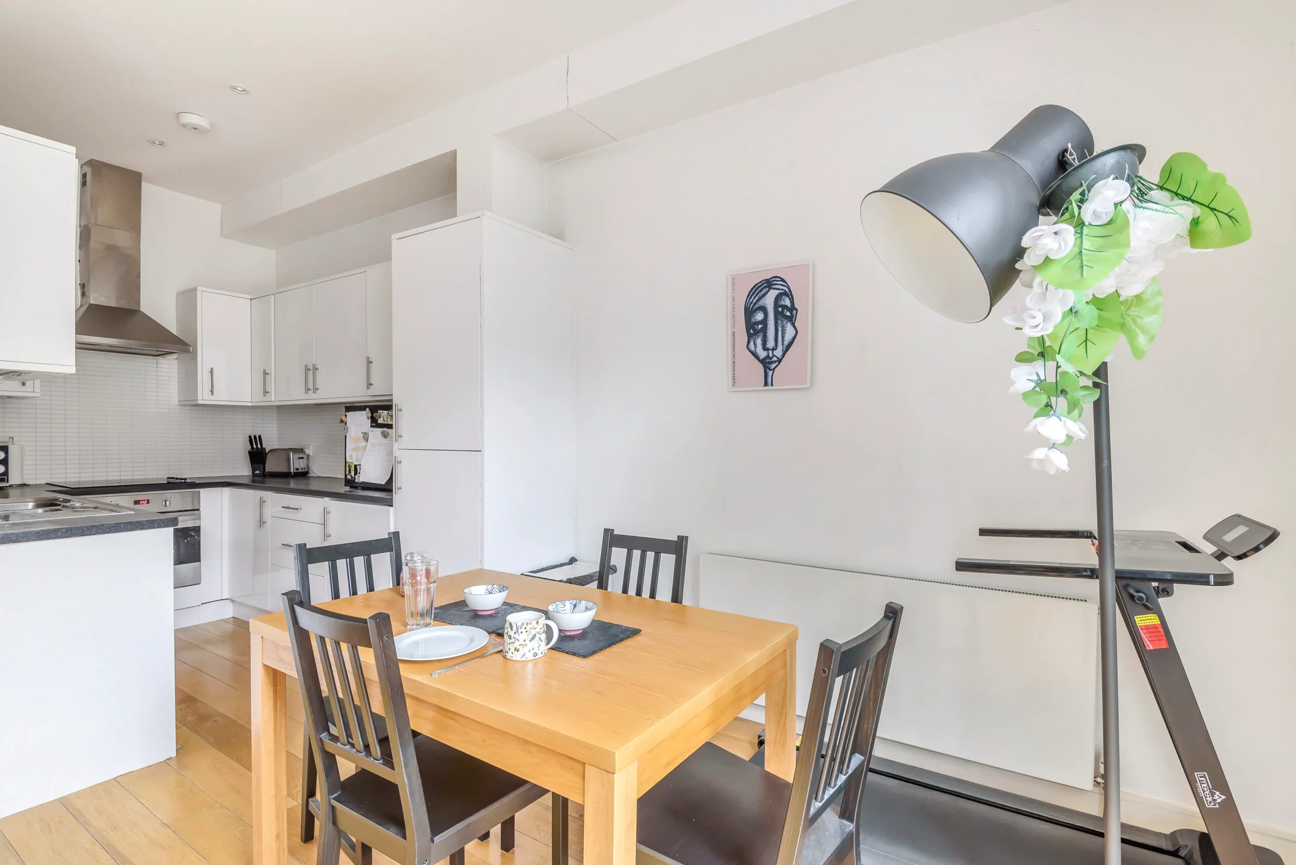 Flat Cavell Street in Greater London
