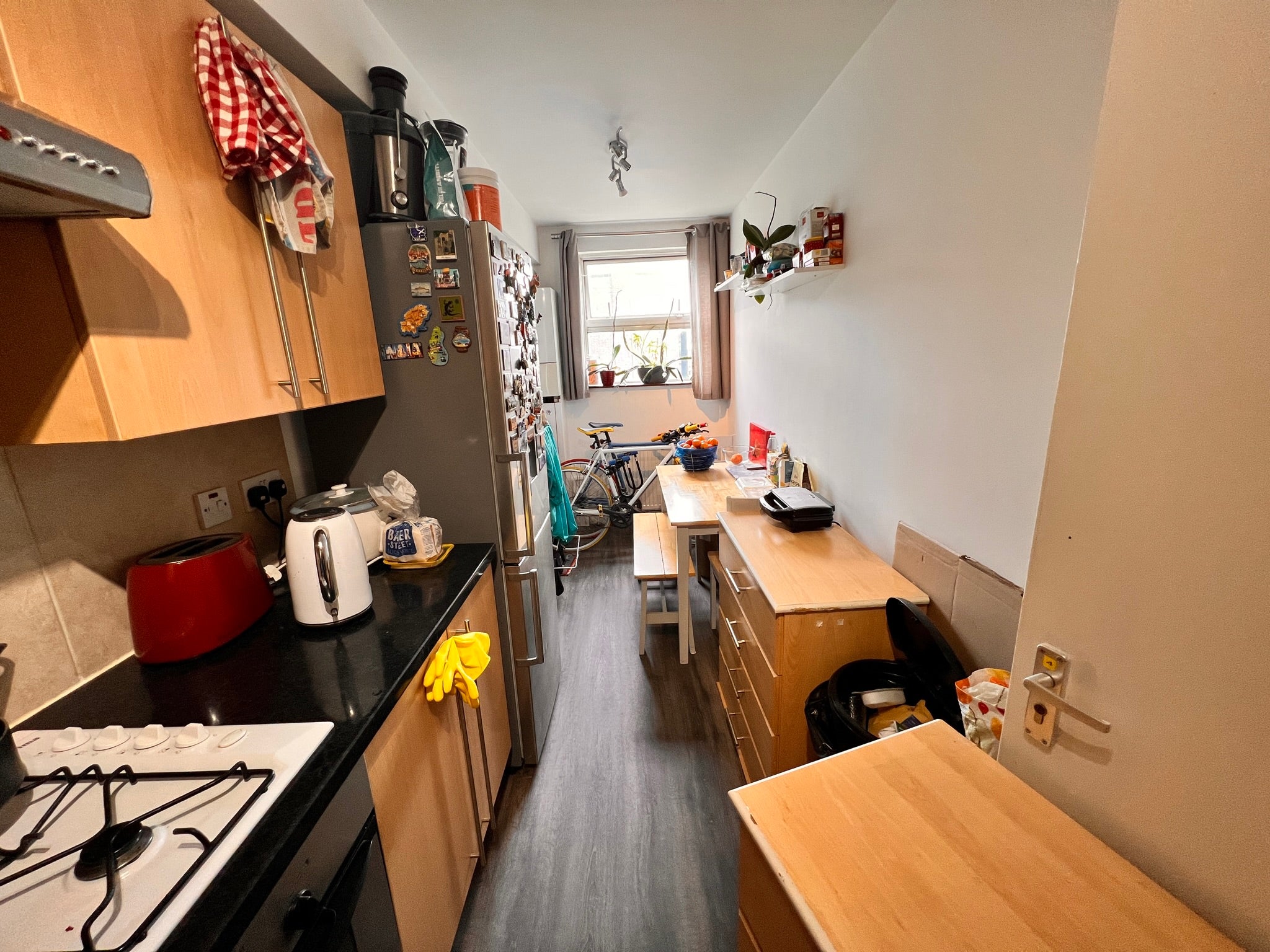 Room Holloway Road in Greater London