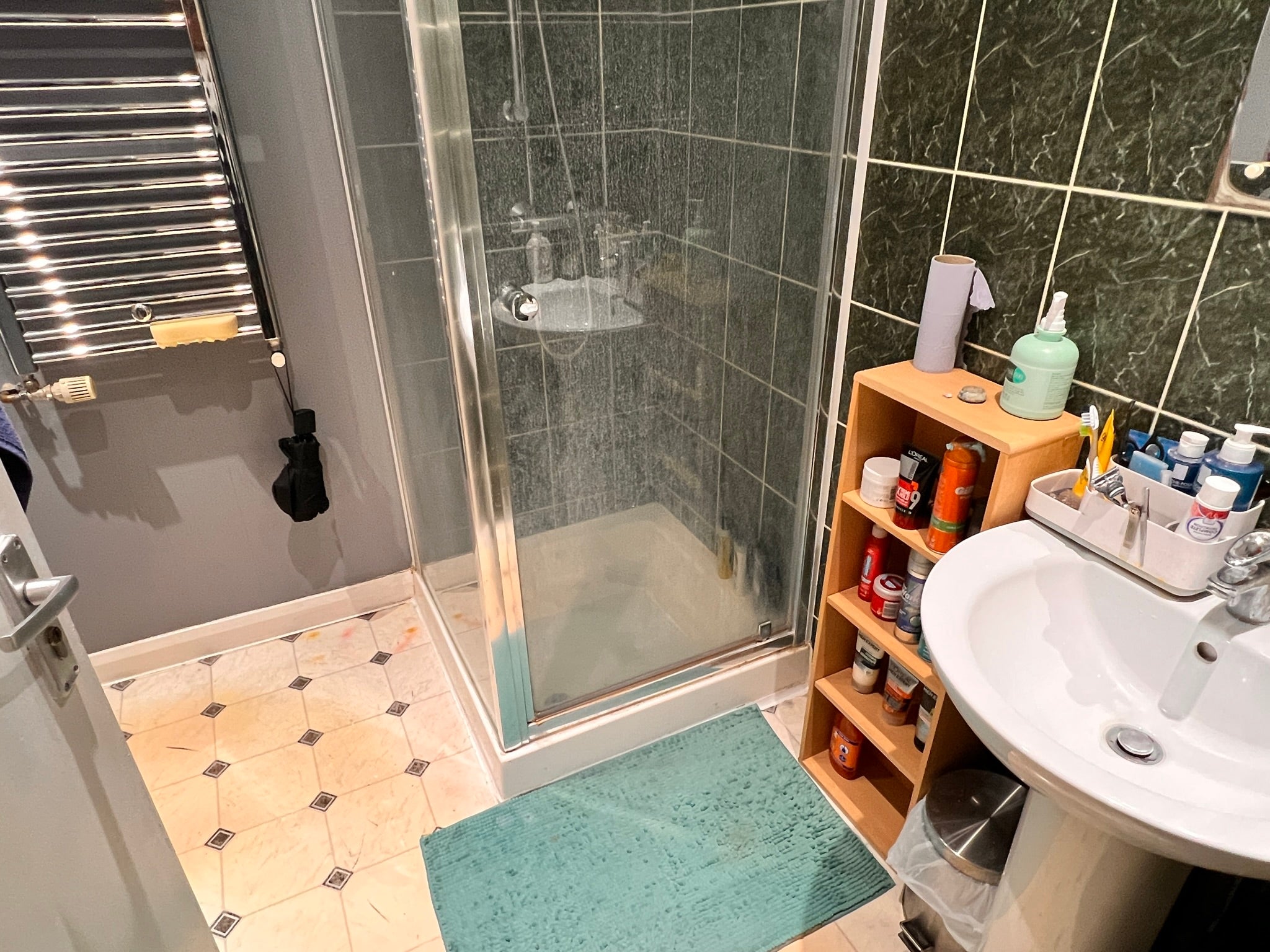 Room Holloway Road in Greater London