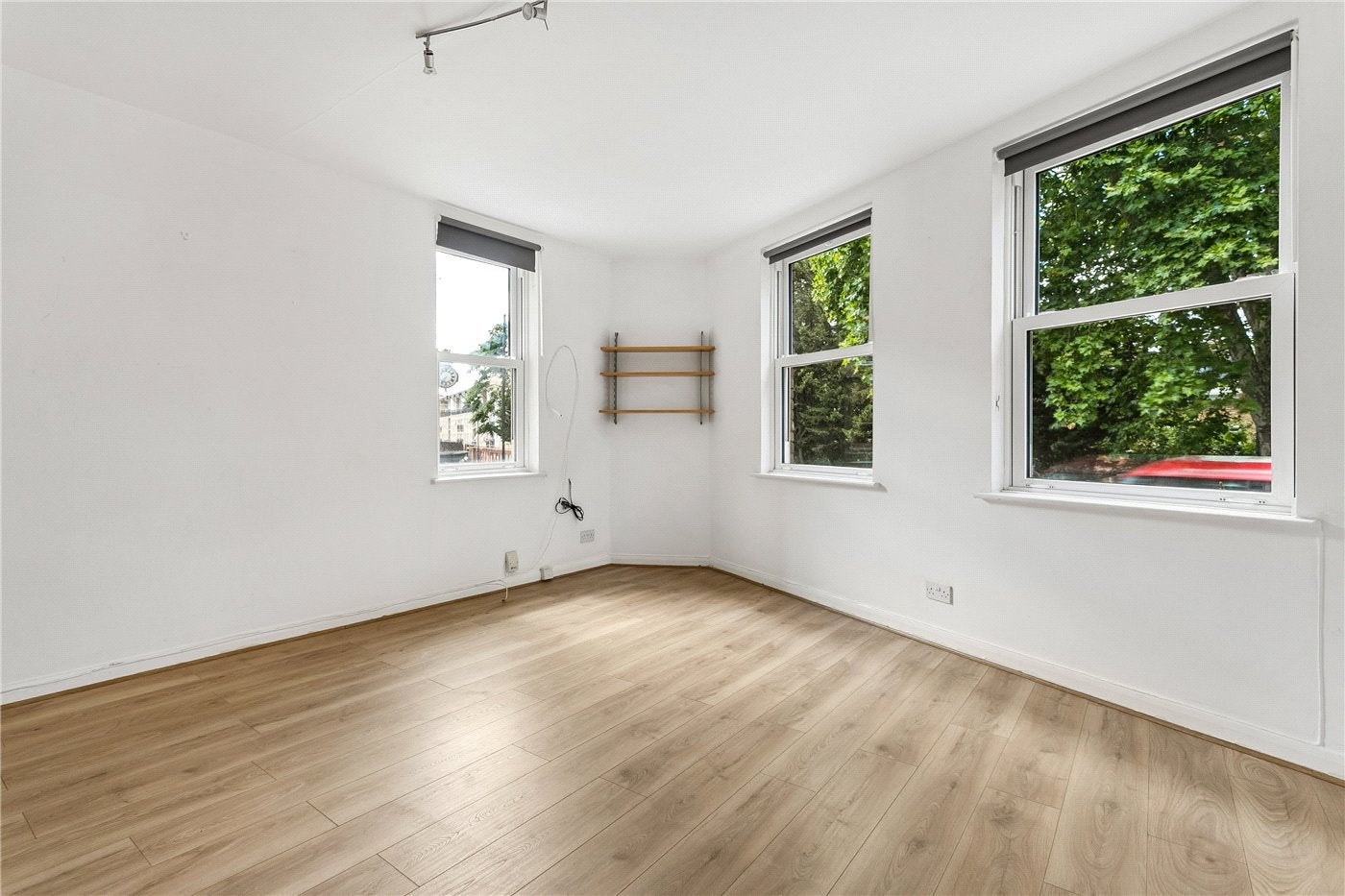 Flat Ockendon Road in Greater London