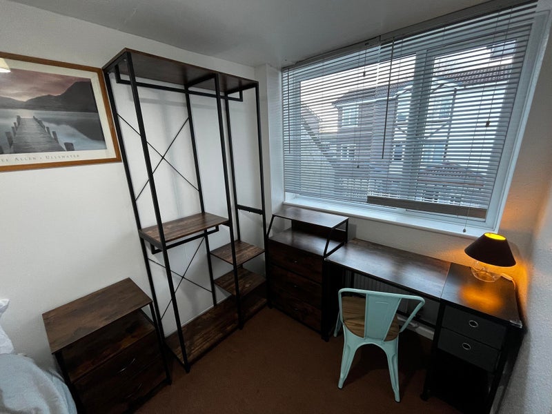 Room Shawfield Close in Madeley