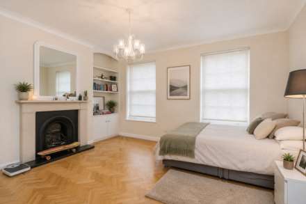 House Moreton Place in London
