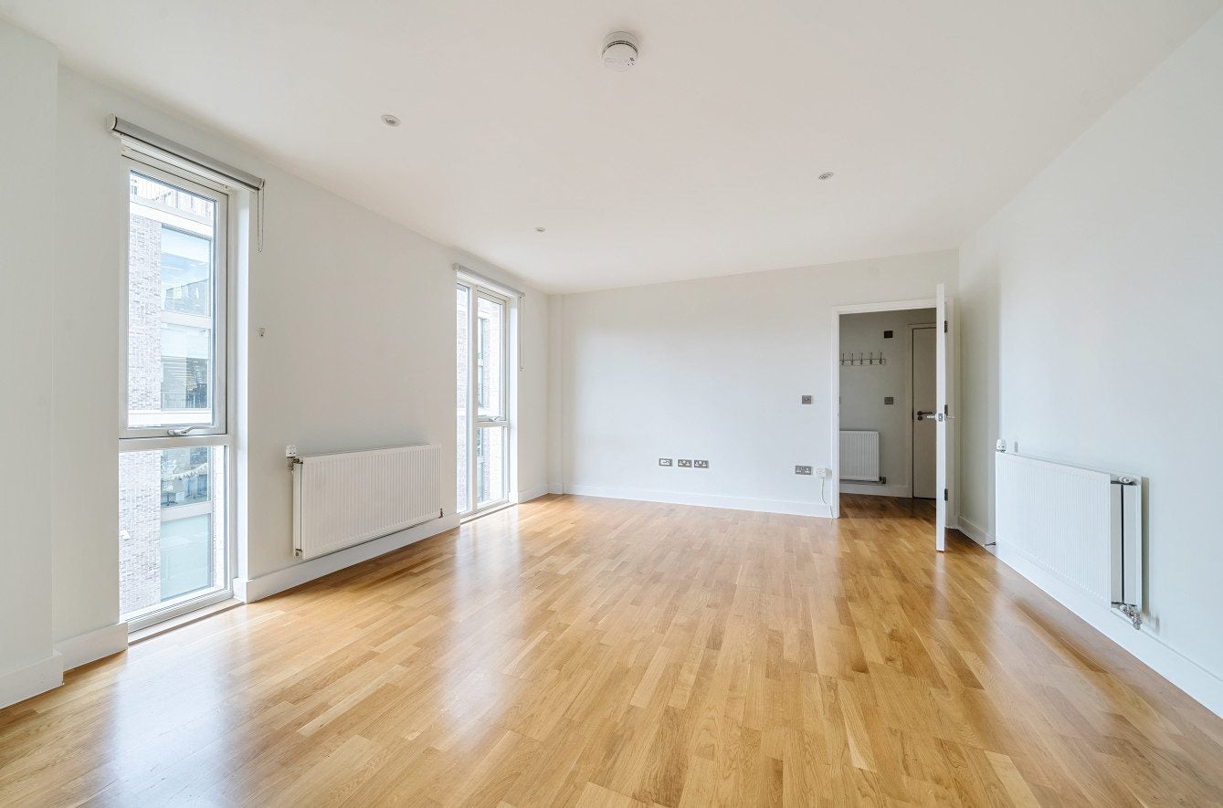 Flat Percival Avenue in Greater London