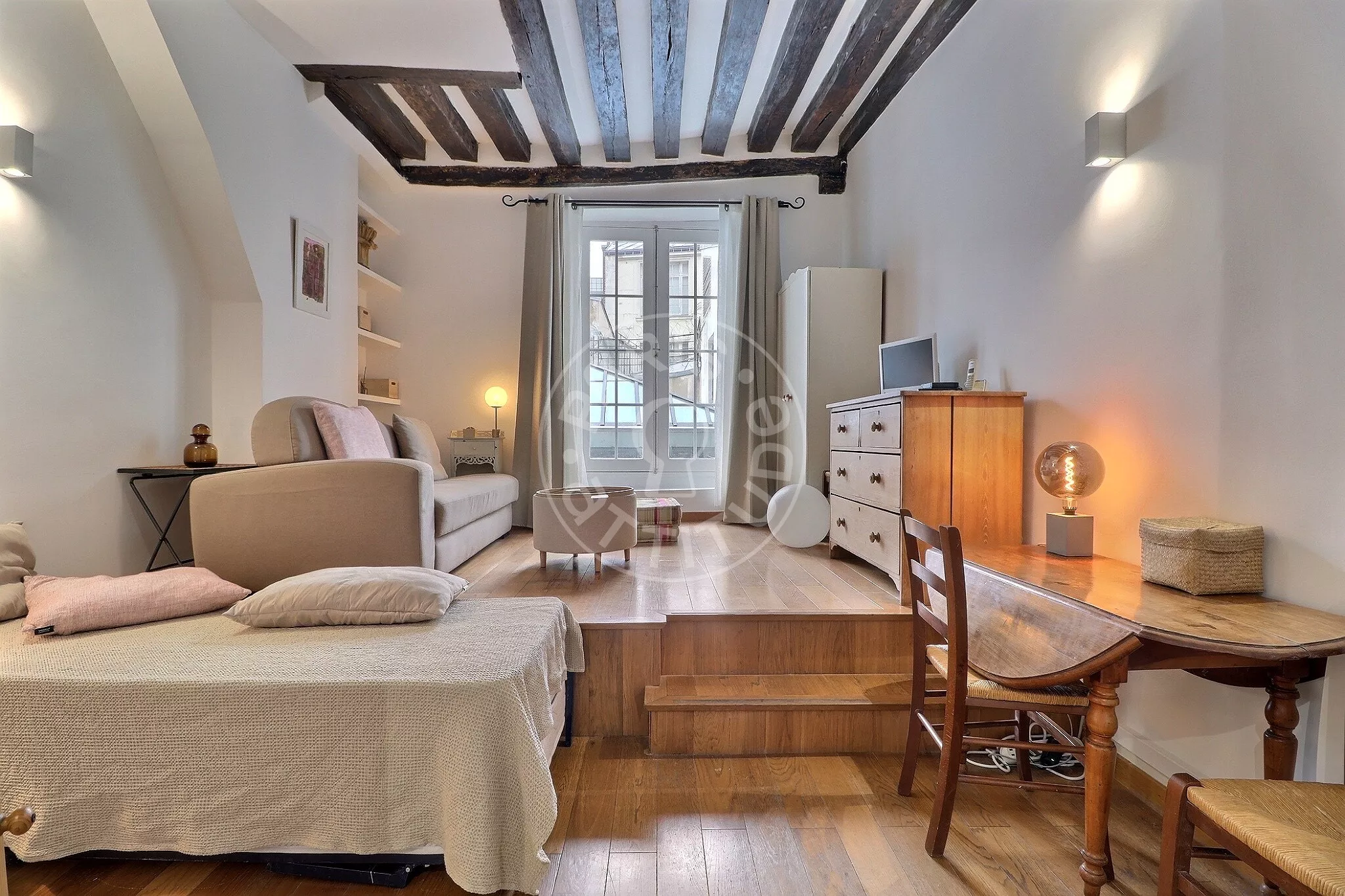 Appartement Rue de Moussy à Paris
