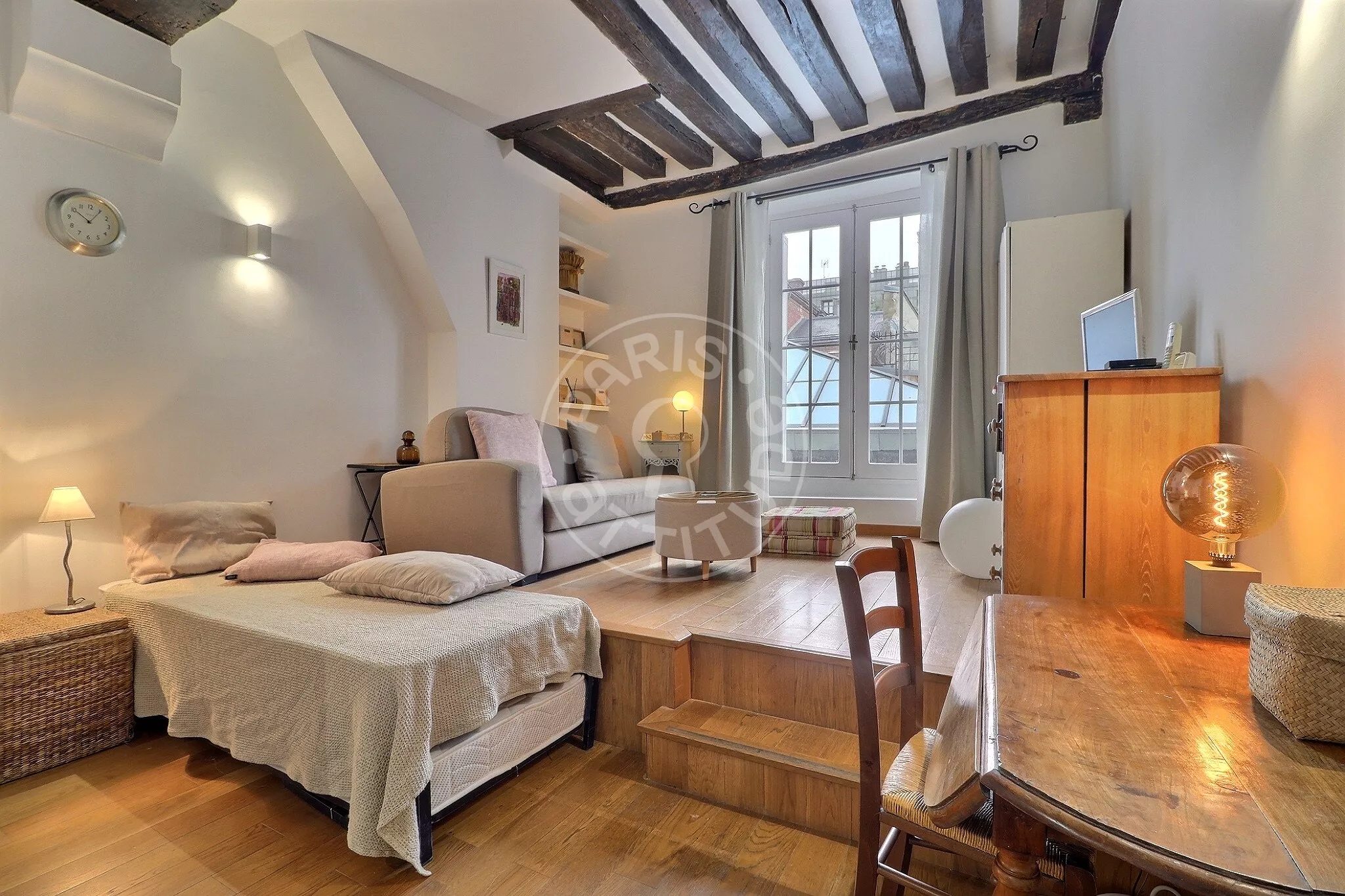 Appartement Rue de Moussy à Paris