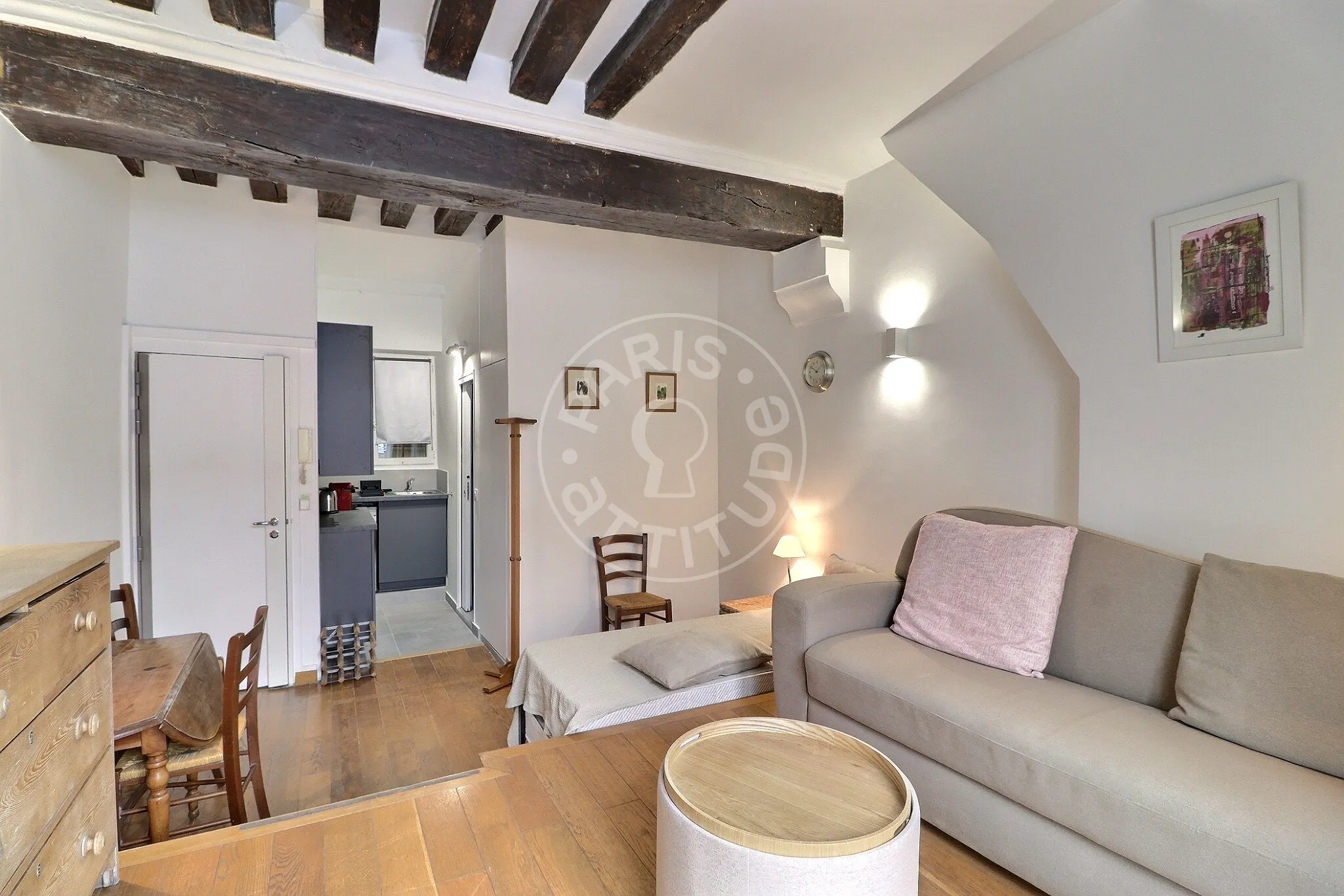 Appartement Rue de Moussy à Paris