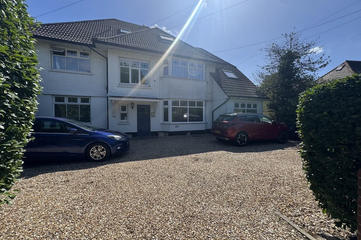 Flat Beechey Road in Bournemouth