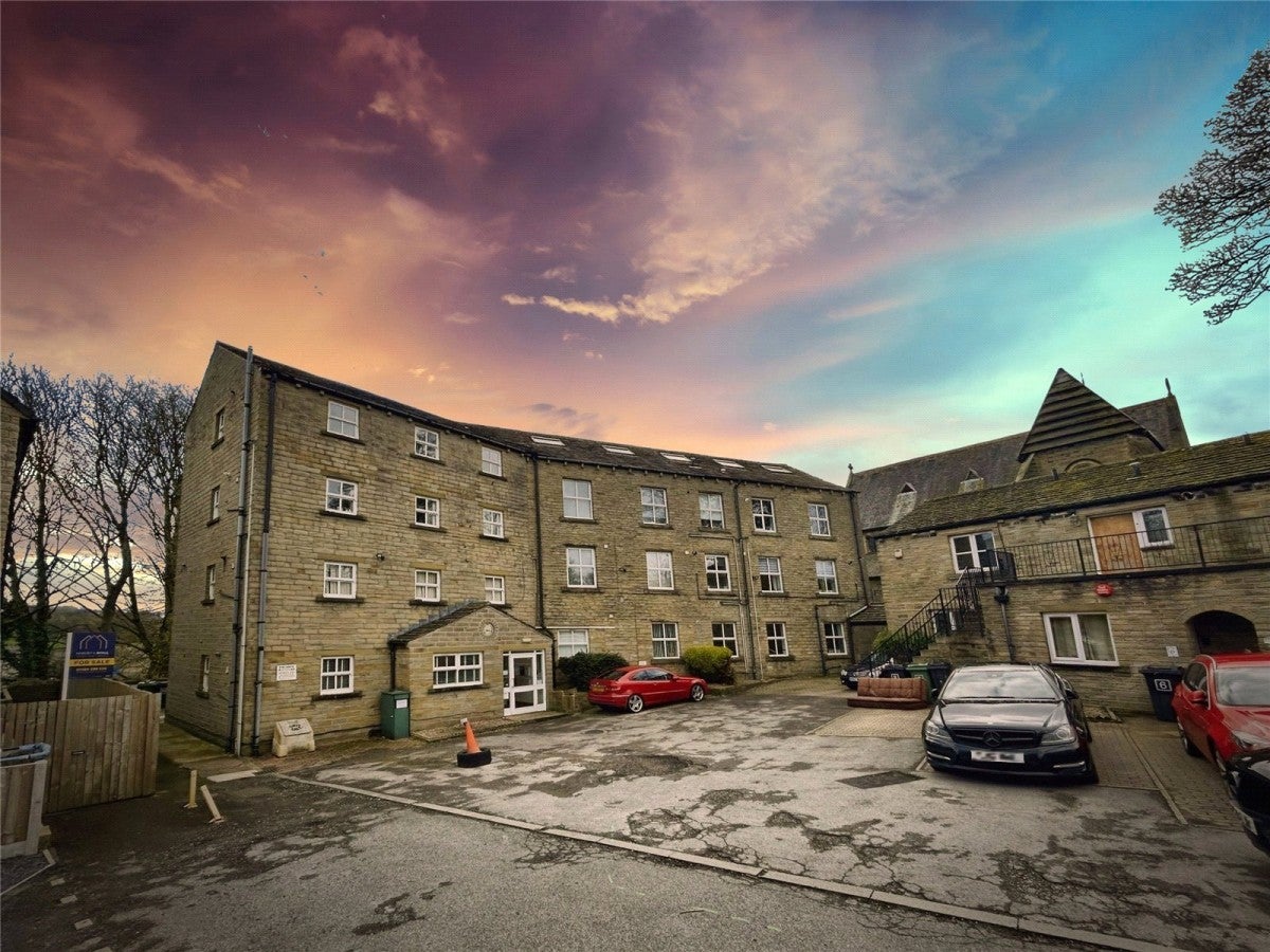 Flat Rock Road in Kirklees