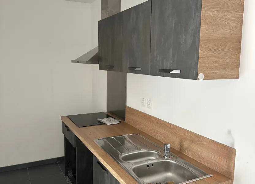 Flat Rue Centrale in Pont-de-Chéruy