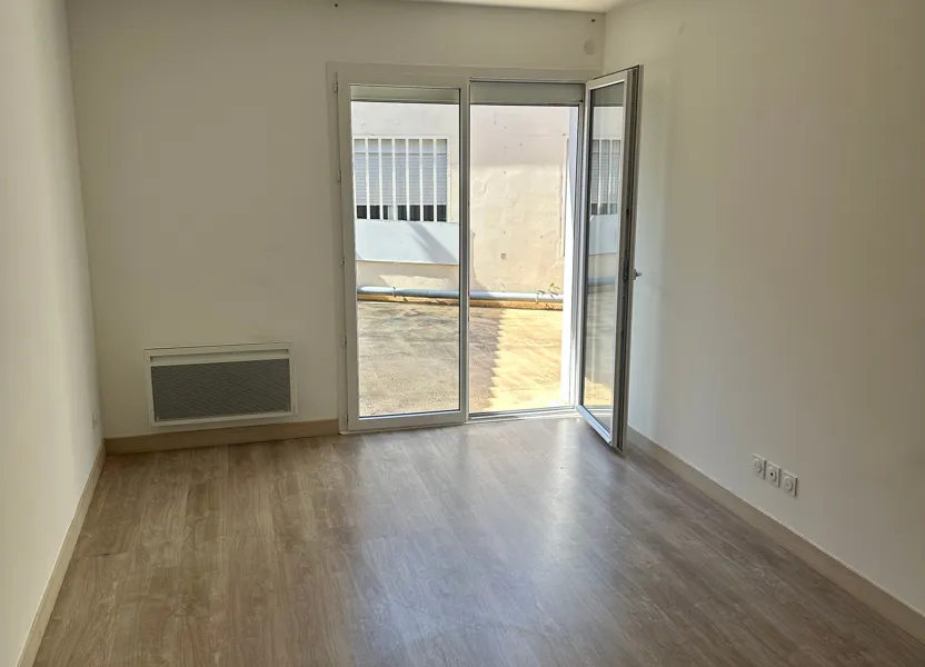 Flat Rue Centrale in Pont-de-Chéruy