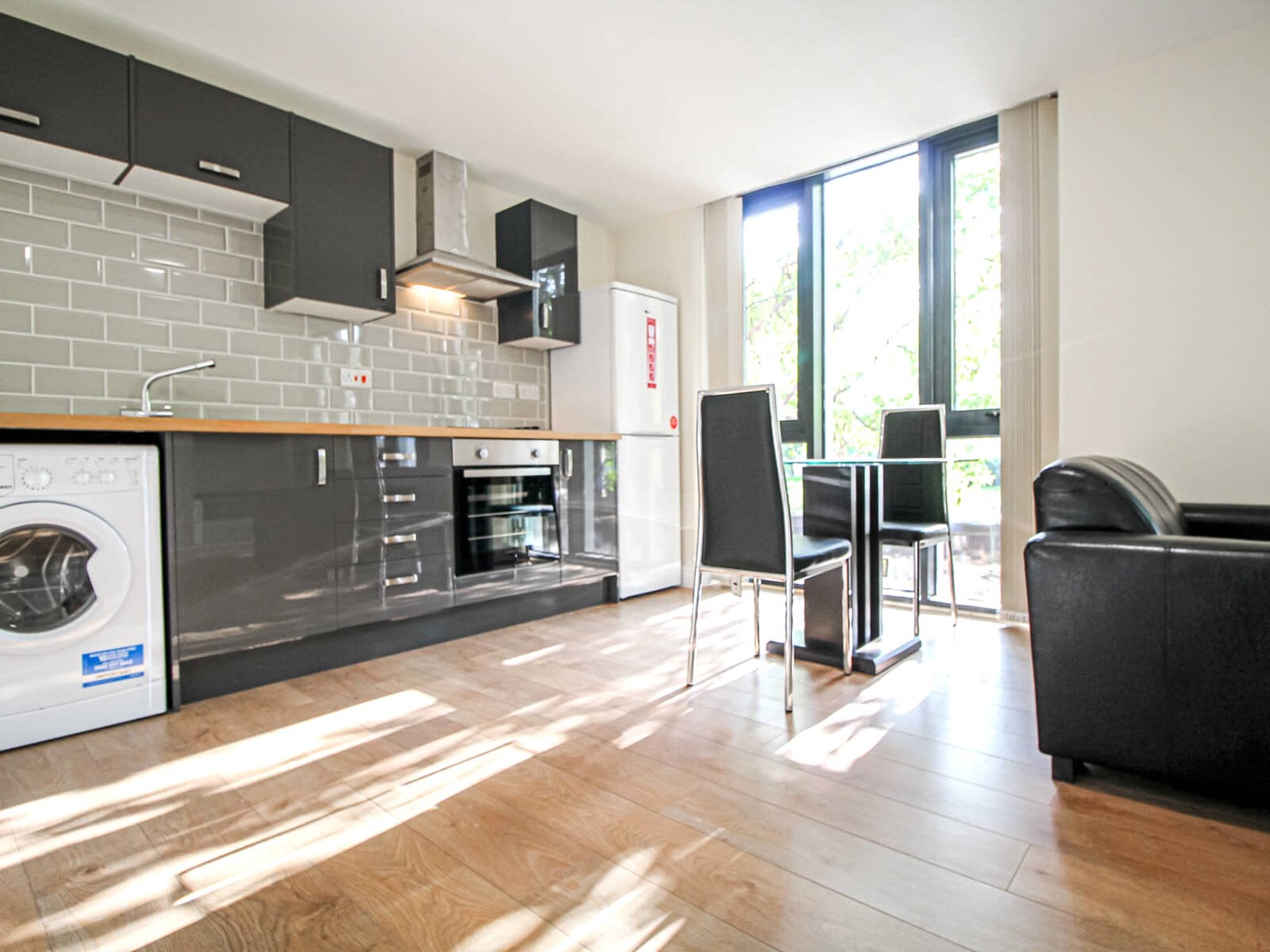 Flat Clarendon Road in Leeds