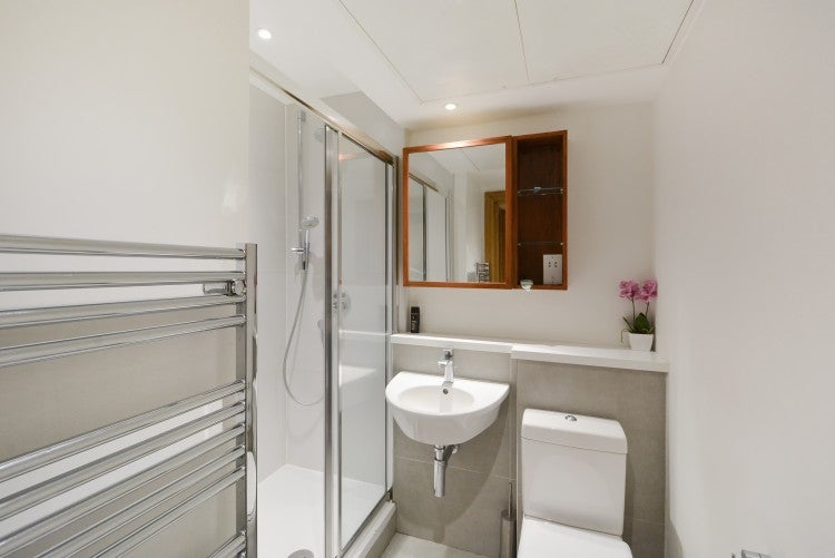 Flat Willoughby Street in Greater London