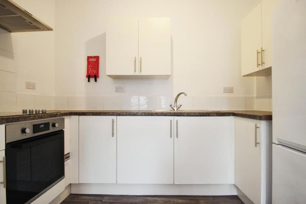 Flat East Street in Bristol