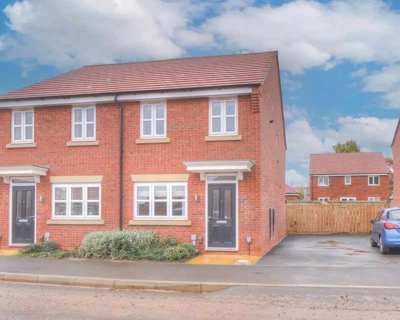 Room Armstrong Road in Rushcliffe