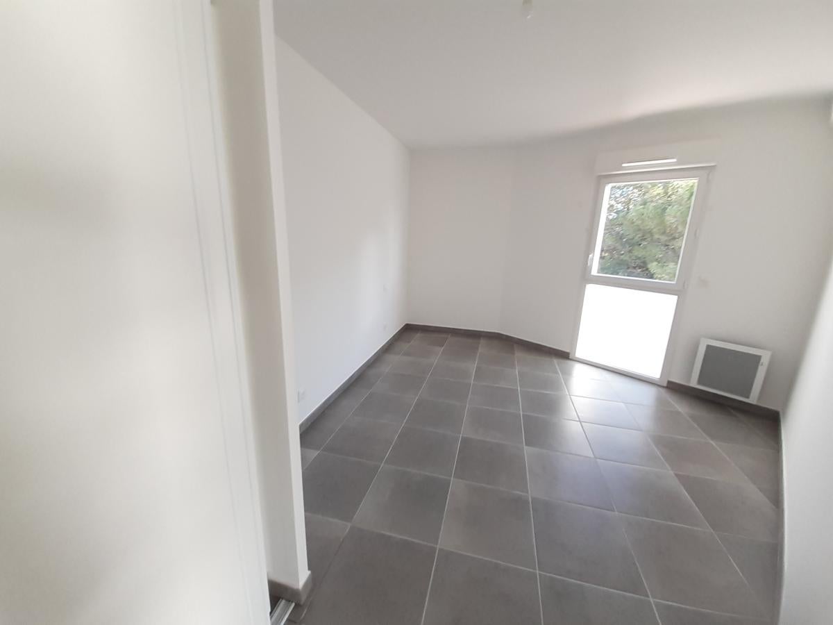 Flat Rue Esther Sénot in Saint-Cyprien
