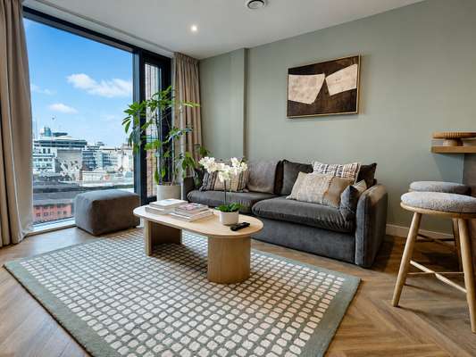 Flat James Watt Queensway in Birmingham