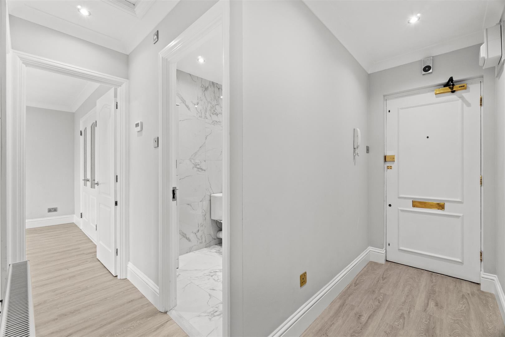 Flat Tavistock Road in Greater London