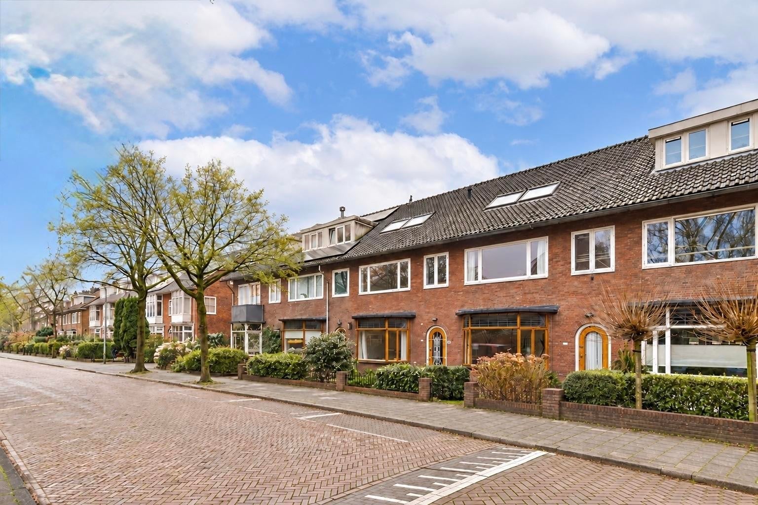 Huis Van der Veerelaan 45 in Amstelveen