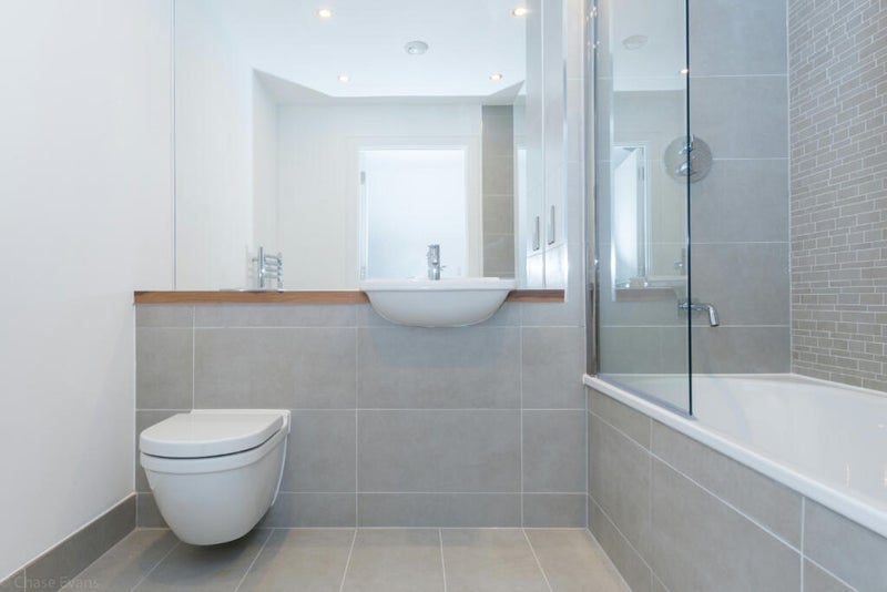 Room Crawshay Road in Greater London