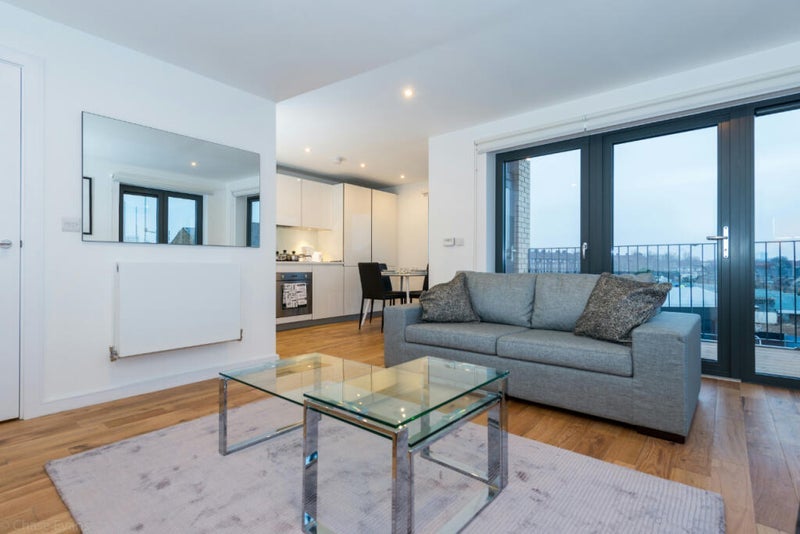 Room Crawshay Road in Greater London