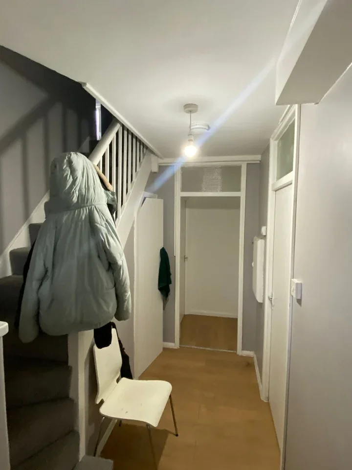 Room Barringer Square in Greater London