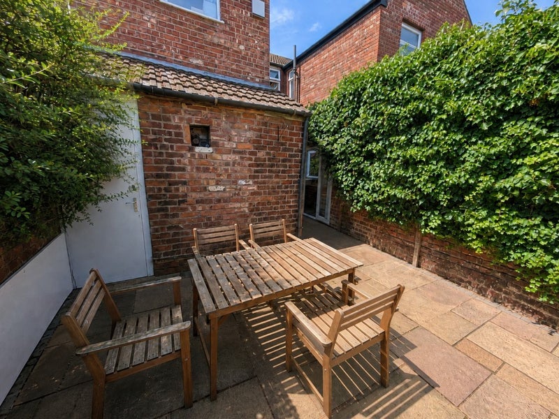 Room Ansdell Avenue in Manchester