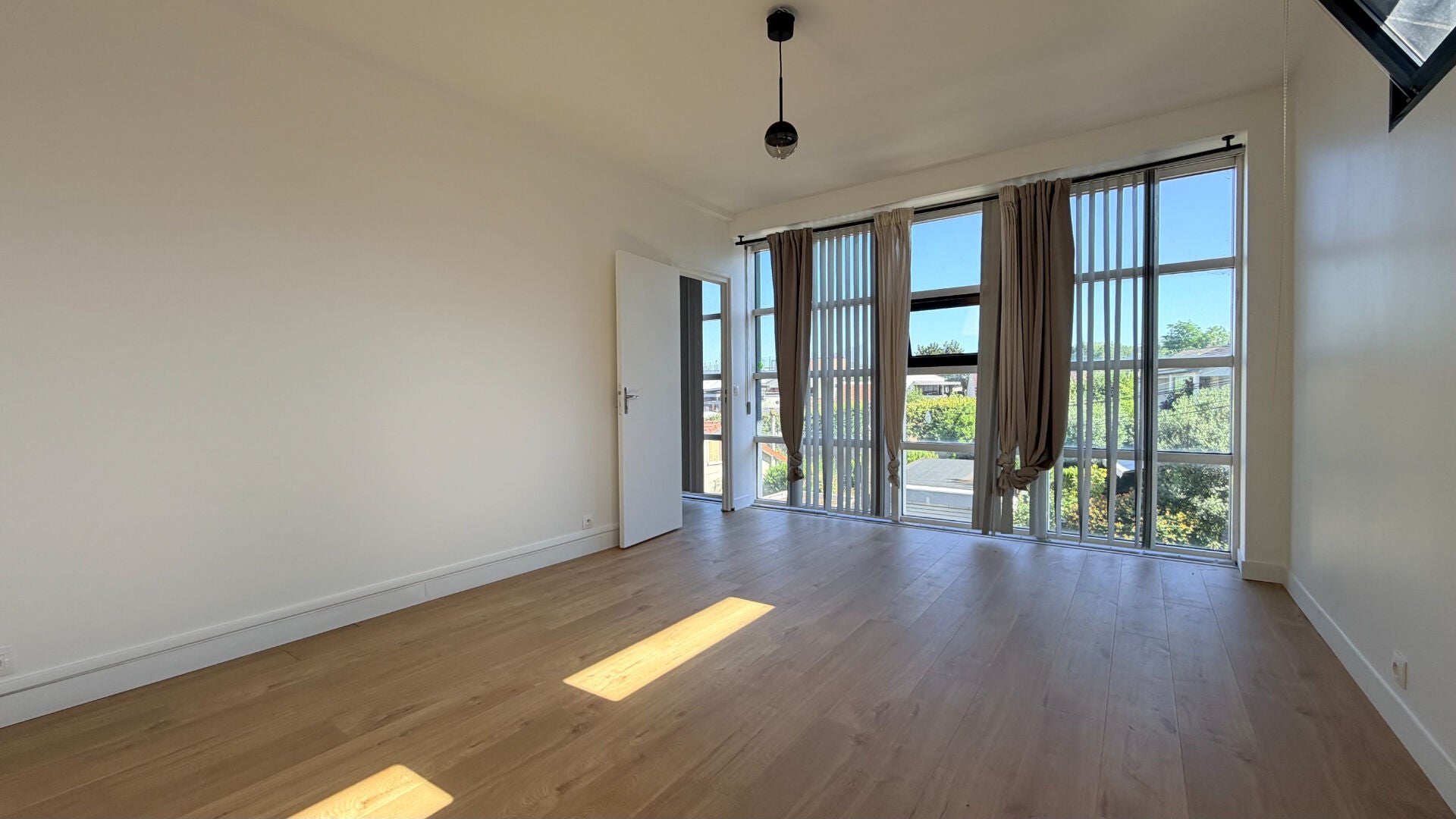 Flat Place de la Liberté in Vitry-sur-Seine