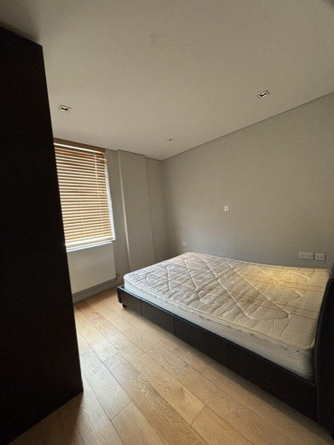Flat Rochester Place in Greater London