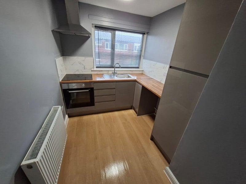 Room Lanchester Way in Metropolitan Borough of Solihull