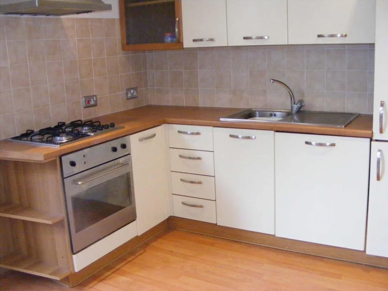 Flat Seven Kings Way in Greater London