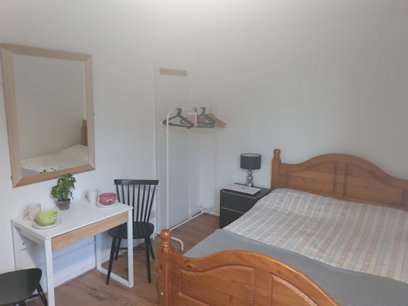 Room Federation Road in Greater London