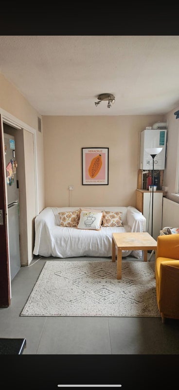 Room Gernon Road in Greater London