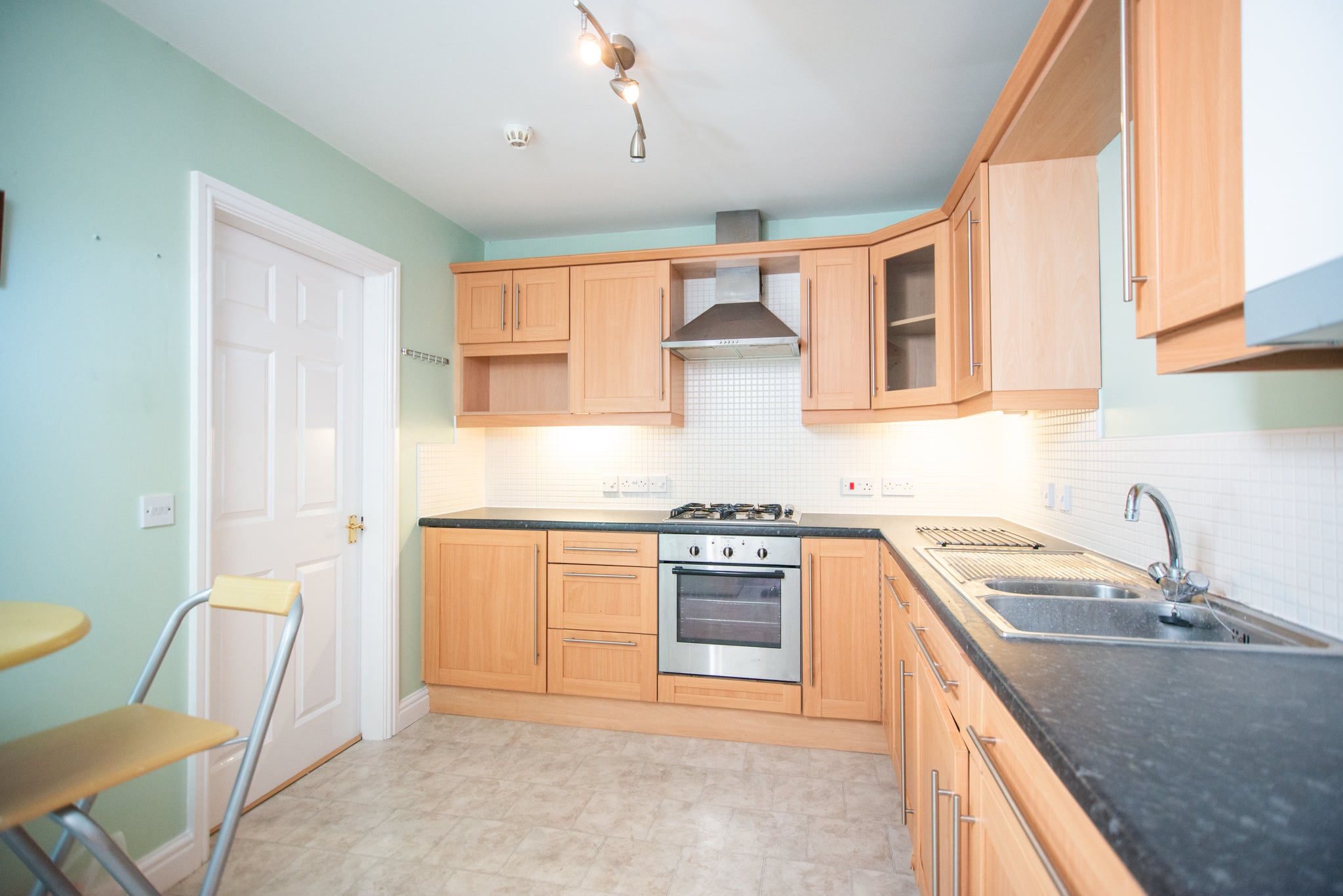 Flat Chanterlands Avenue in Hull