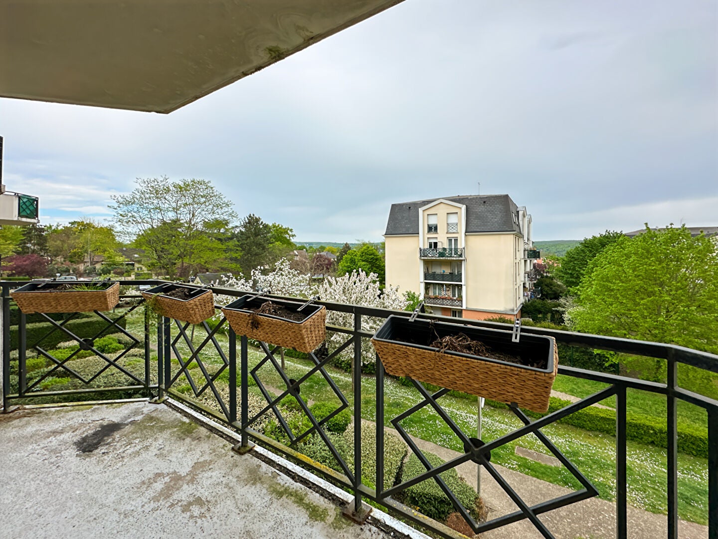 Flat Allée Antoine de Saint-Exupéry in Verneuil-sur-Seine
