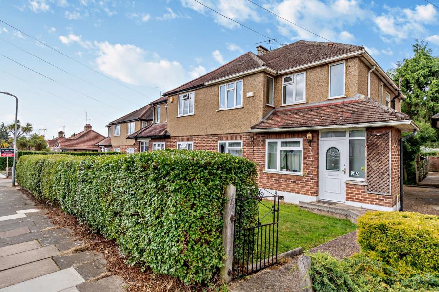 Flat Lyndhurst Avenue in Greater London