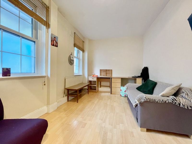Flat Doddington Grove in Greater London