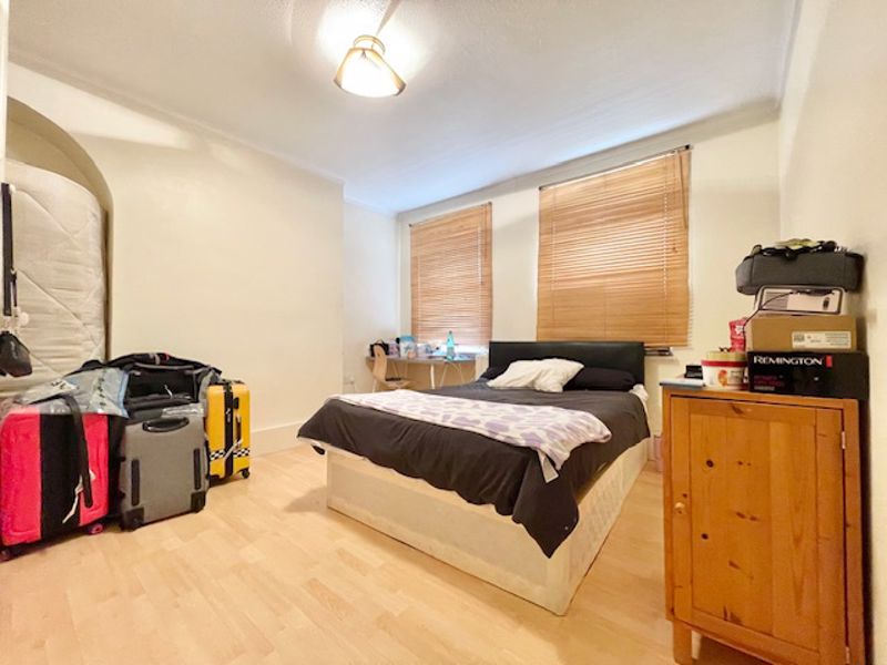 Flat Doddington Grove in Greater London